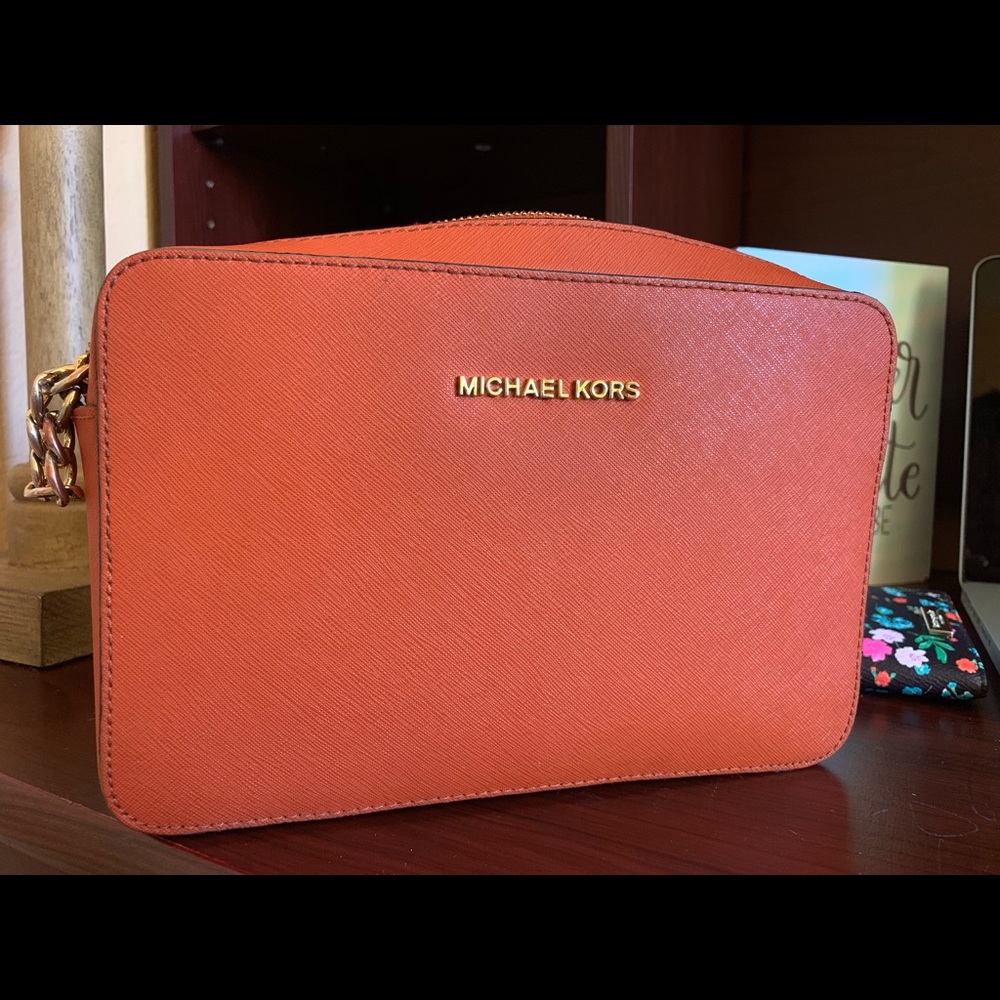 Michael Kors Jet Set East West Crossgain Leather
